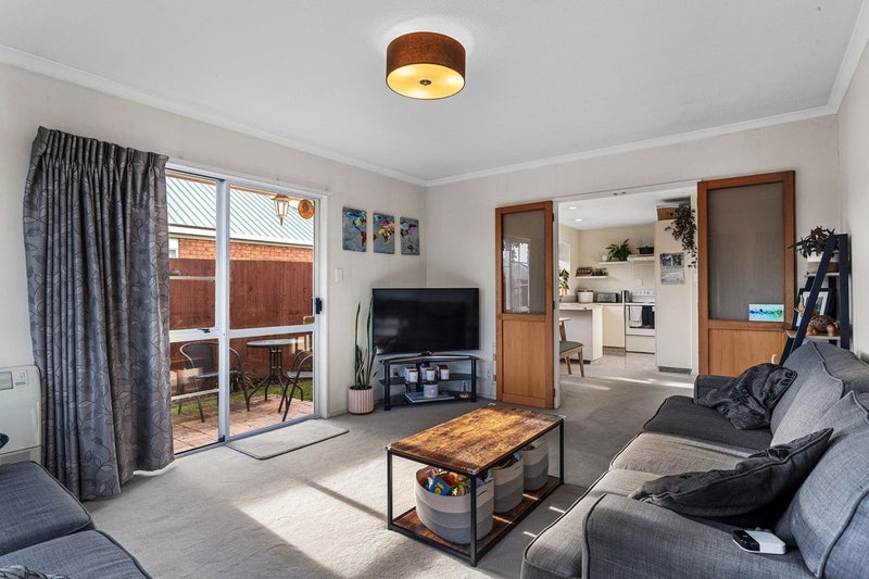 27 Kintyre Drive, Broomfield, Christchurch - Carousel 2