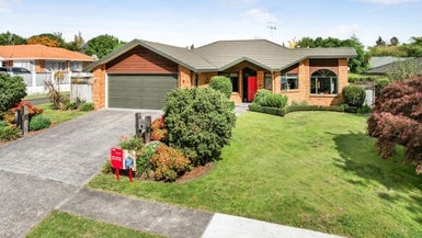 42 Bramley Drive, Rototuna, Hamilton - Carousel 1