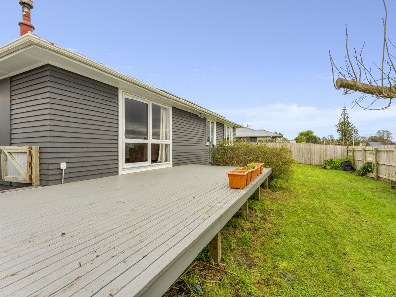 9 Ngaire Street, Longburn, Palmerston North - Carousel 1