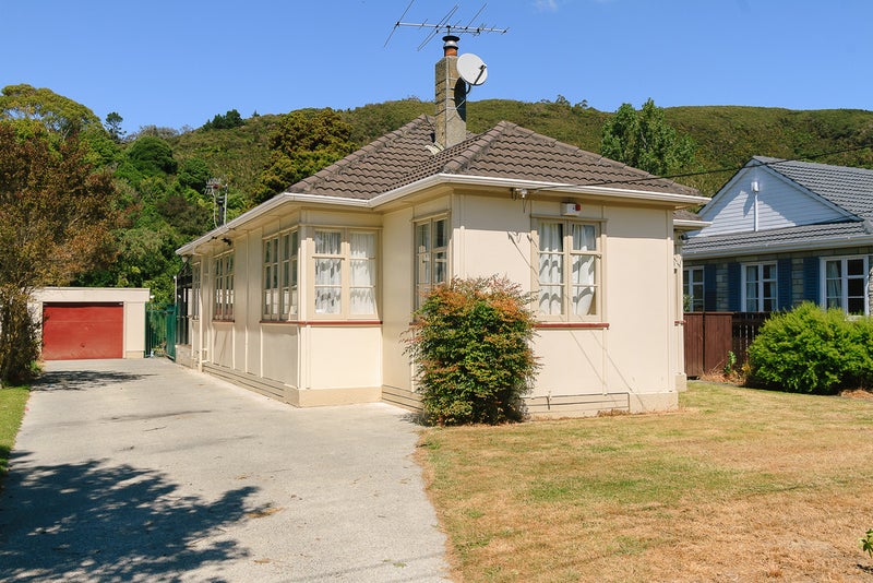 68 Waddington Drive, Naenae, Lower Hutt - Carousel 1