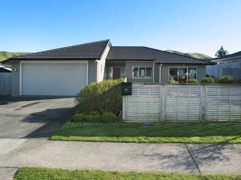38 Gray Street, Pukerua Bay, Porirua - Carousel 1