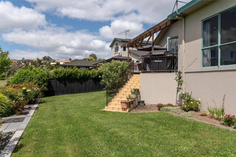 30 Greenfield Drive, Western Heights, Hamilton - Carousel 2