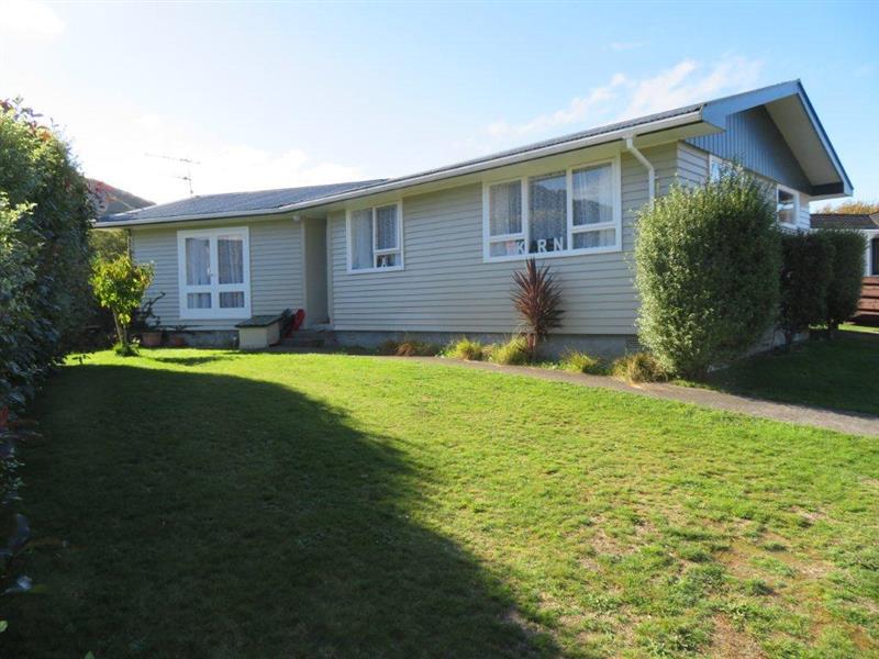 78 Pasadena Crescent, Totara Park, Upper Hutt - Carousel 1