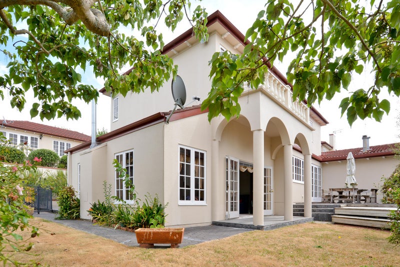 3/17 Ruakiwi Road, Hamilton Lake, Hamilton - Carousel 2