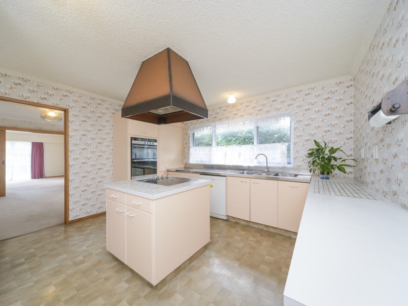 6 Hill Court, Awapuni, Palmerston North - Carousel 2