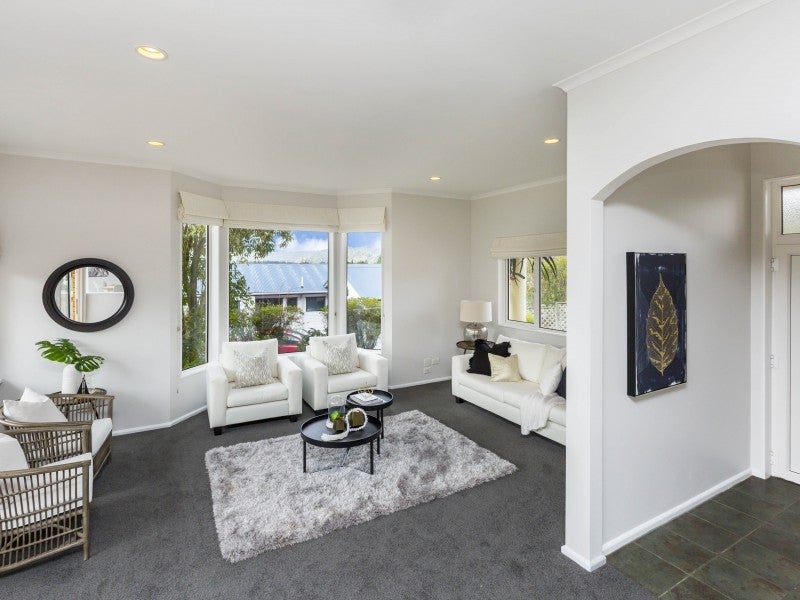 7 Carlow Grove, Birchville, Upper Hutt - Carousel 2