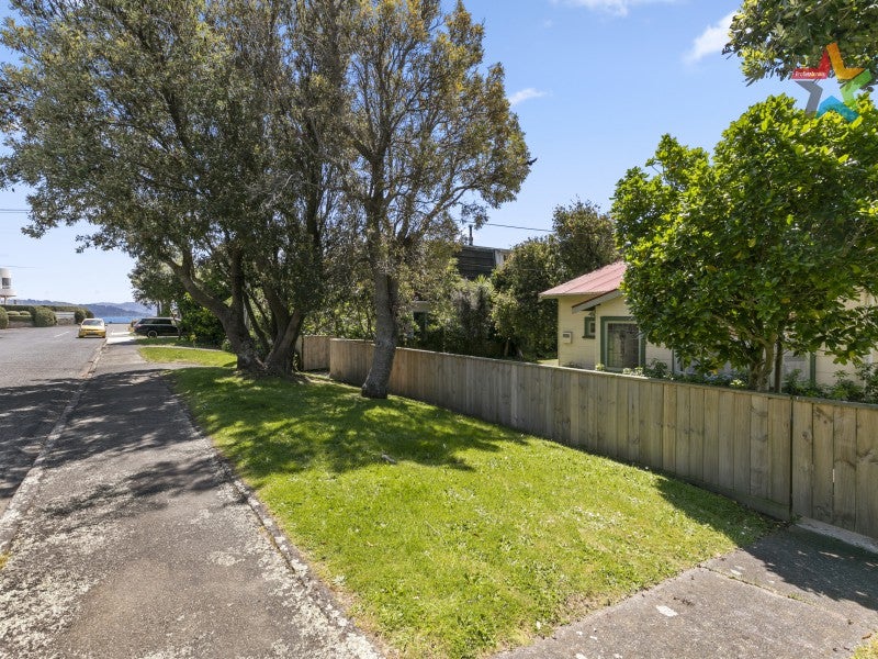22 Miro Street, Eastbourne, Lower Hutt - Carousel 14