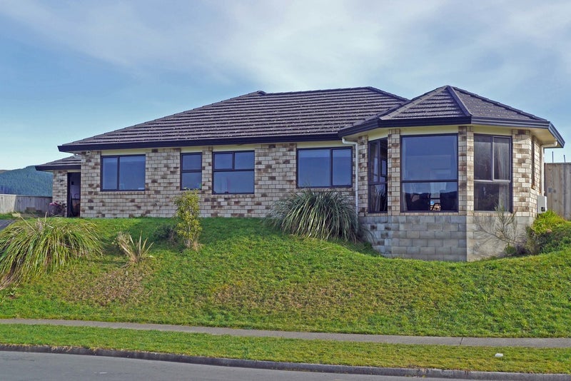 18 Kelso Grove, Kelson, Lower Hutt - Carousel 2