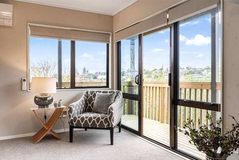 2/80A Athena Drive, Tōtara Vale, Auckland - Carousel 26