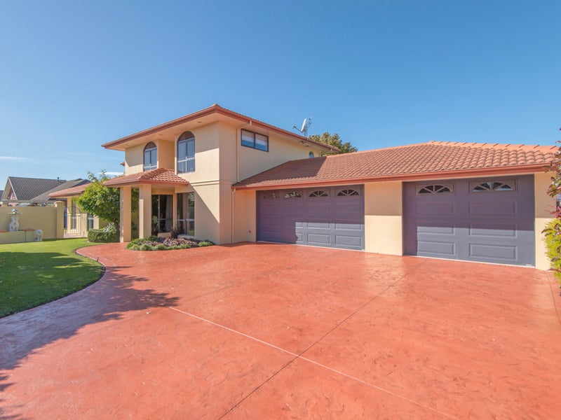 7 Baldoyle Way, Casebrook, Christchurch - Carousel 1