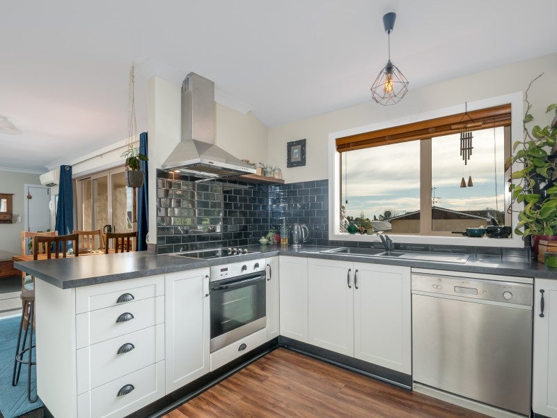 35/115 Grove Street, The Wood, Nelson - Carousel 1