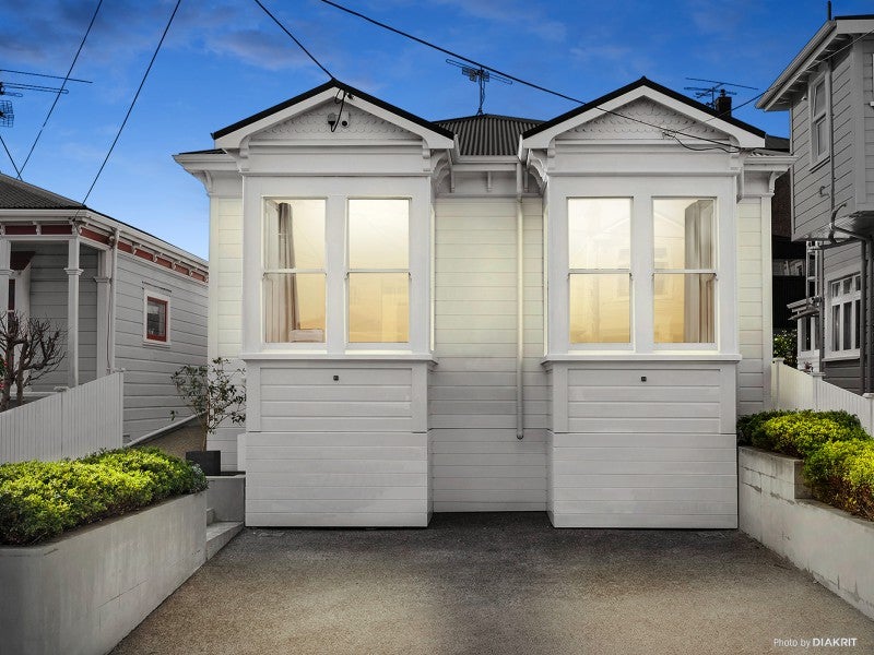 9 Caroline Street, Mount Victoria, Wellington - Carousel 1