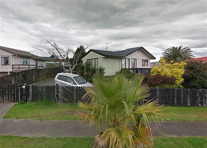 26 Bernina Place, Weymouth, Auckland - Carousel 1