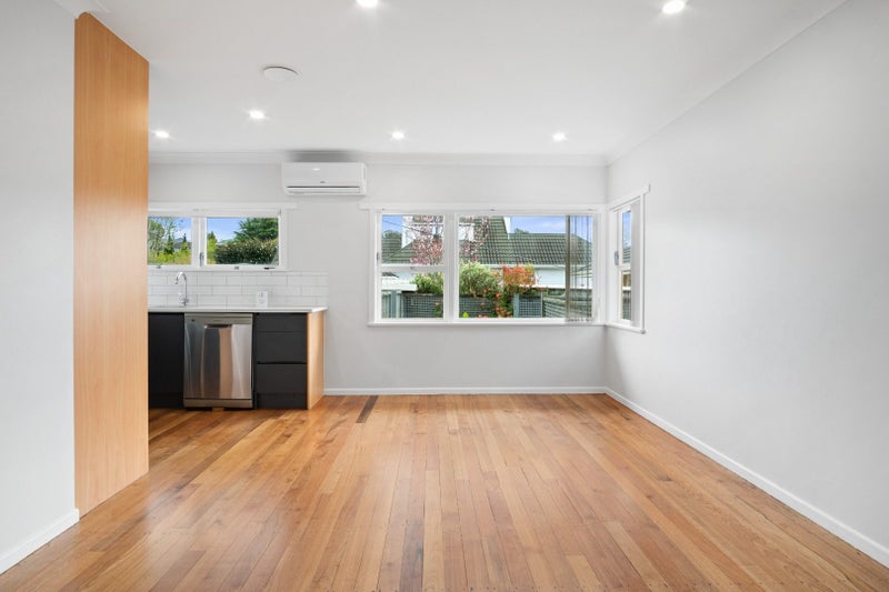 1/37 Tawera Road, Greenlane, Auckland - Carousel 1