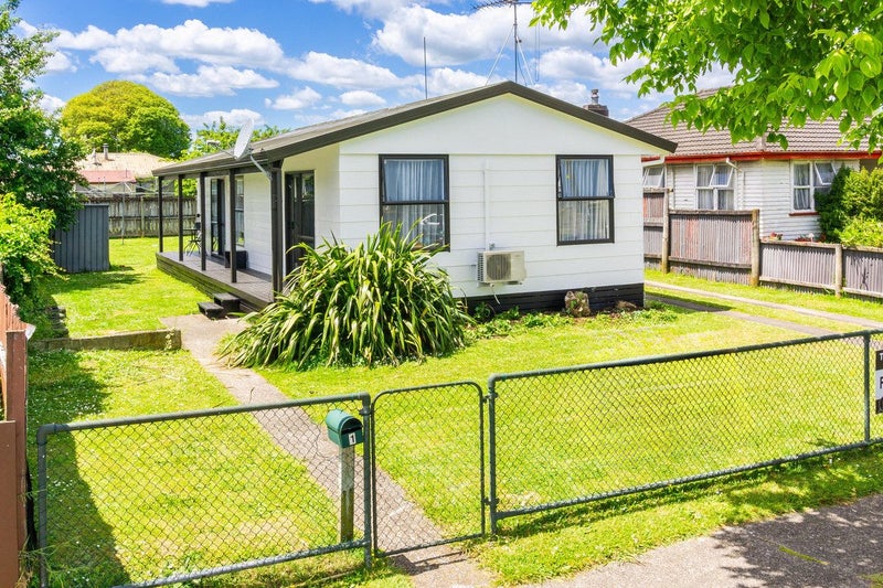 1 Byron Road, Enderley, Hamilton - Carousel 1