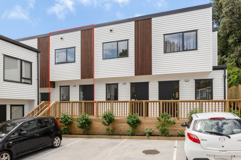 6/22 Takapu Street, Henderson, Auckland - Carousel 15