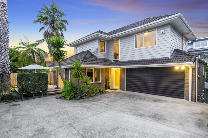 41A Waiatarua Road, Remuera, Auckland - Carousel 1