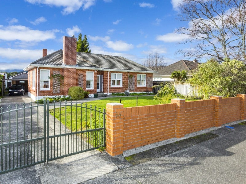 70 Pine Avenue, Ebdentown, Upper Hutt - Carousel 1