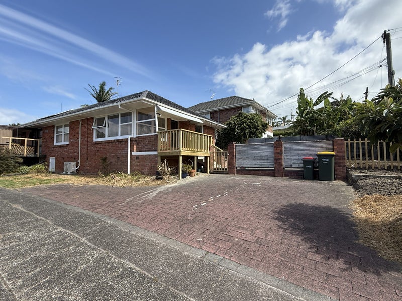 1/40 Ocean View Road, Northcote, Auckland - Carousel 16