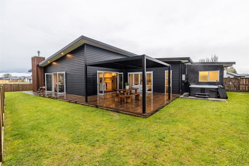 37 Freedom Drive, Kelvin Grove, Palmerston North - Carousel 1