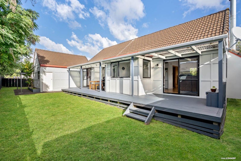 1/17 Septimus Place, Henderson, Auckland - Carousel 1