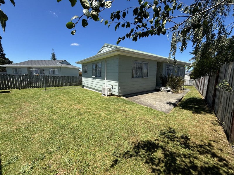 9A Waione Avenue, Te Atatu Peninsula, Auckland - Carousel 1