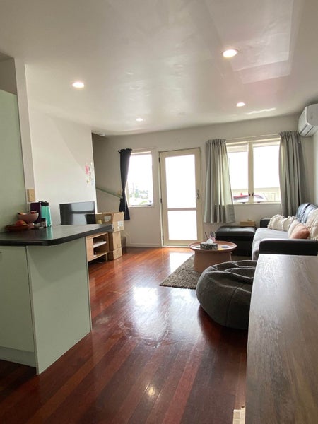 2J Diamond Street, Eden Terrace, Auckland - Carousel 2