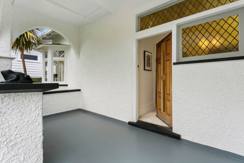 6 Rautangi Road, Mount Eden, Auckland - Carousel 2