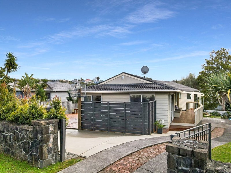 42 Kirby Street, Glendene, Auckland - Carousel 2