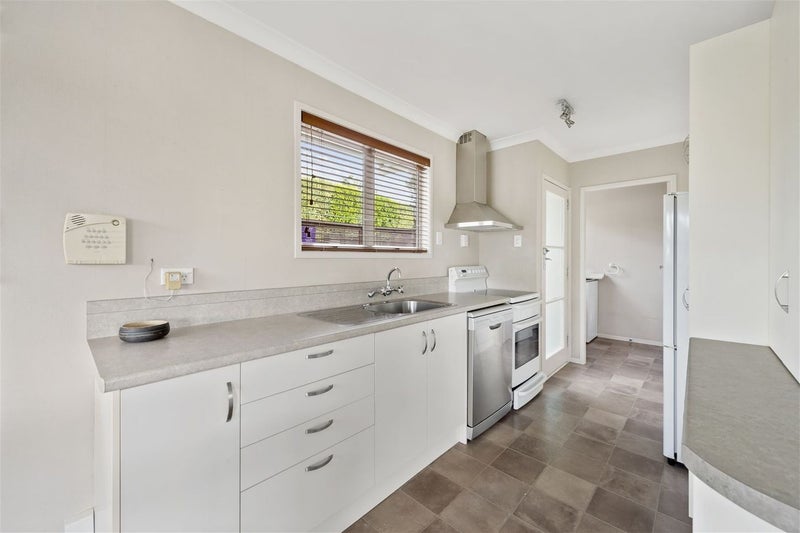 13 Edith Place, Dinsdale, Hamilton - Carousel 2