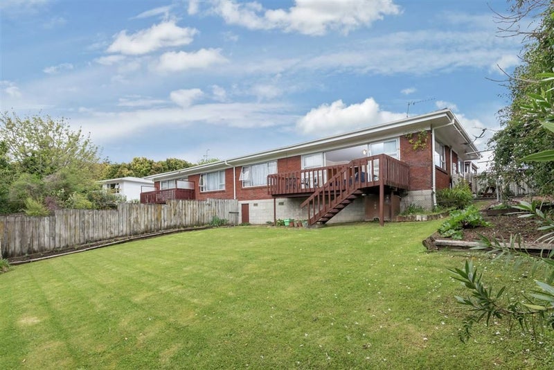 1/16 Willoughby Avenue, Howick, Auckland - Carousel 1