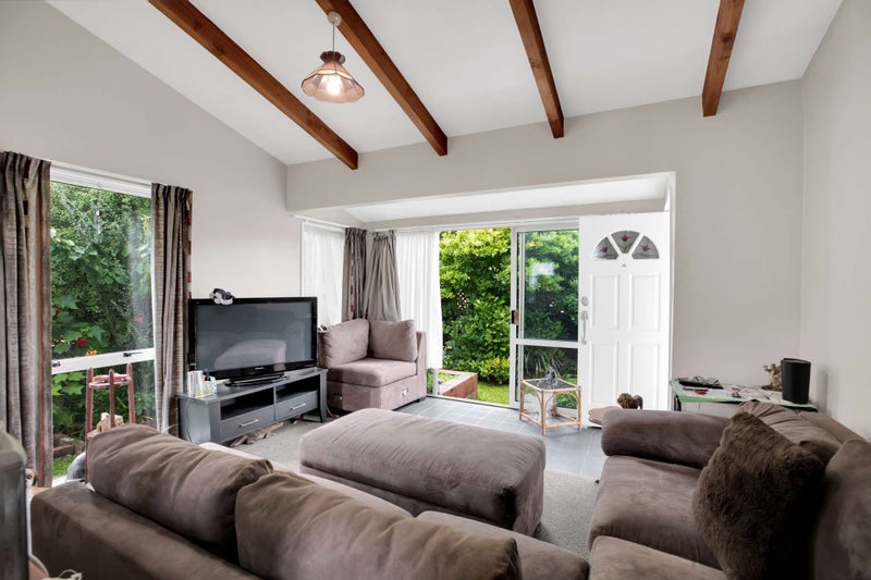 1 Englefield Road, Belfast, Christchurch - Carousel 2