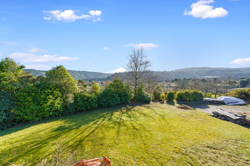 490E Main Road North, Timberlea, Upper Hutt - Carousel 2