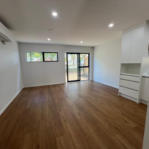 3/2 Donnell Avenue, Favona, Auckland - Carousel 2