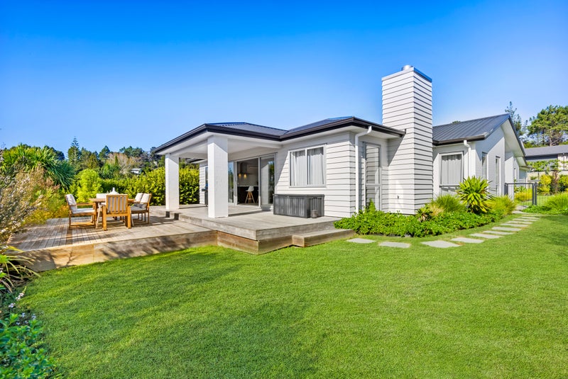 47 Beachwood Drive, Hatfields Beach, Orewa - Carousel 1