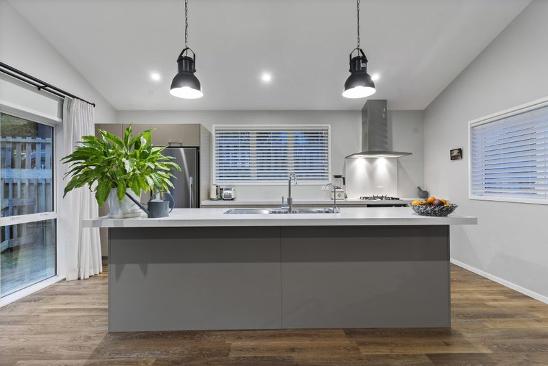 35A TAURUS CRES, Beach Haven, auckland - Carousel 2
