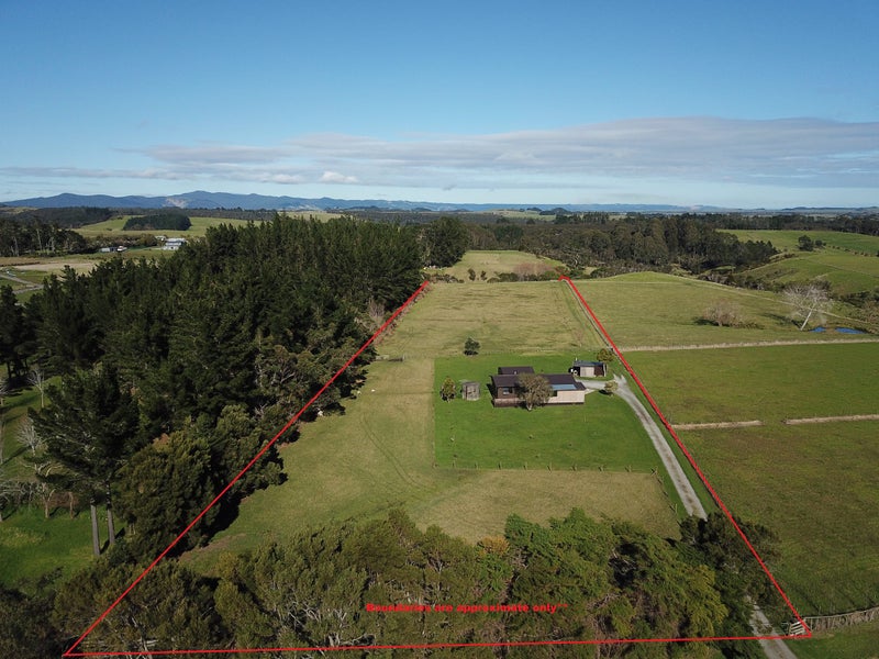 81 Pairatahi Road, Kaingaroa - Carousel 2