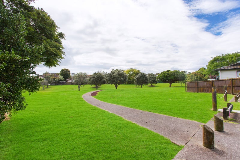 3/5 Myna Place, Clendon Park, Manukau - Carousel 15