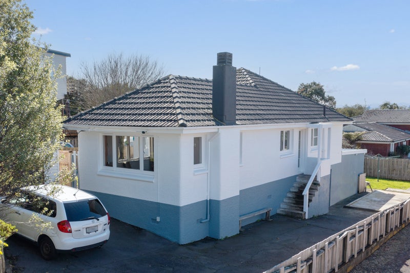 55 Miro Street, New Lynn, Auckland - Carousel 1
