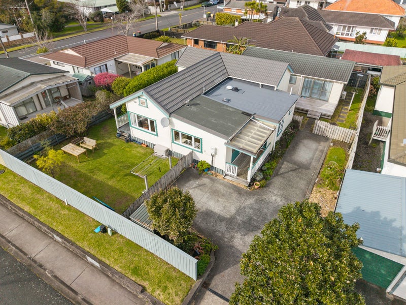 135 Astley Avenue, New Lynn, Auckland - Carousel 1
