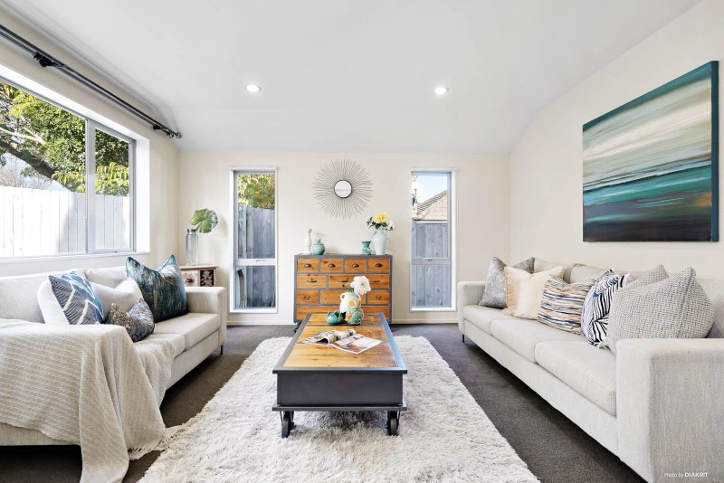 11 Hillview Avenue, New Windsor, Auckland - Carousel 2