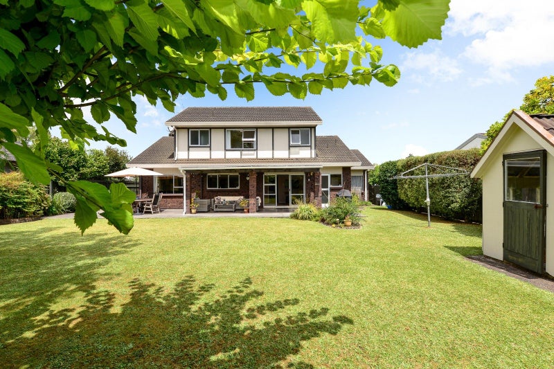 43 Chedworth Avenue, Chedworth, Hamilton - Carousel 2