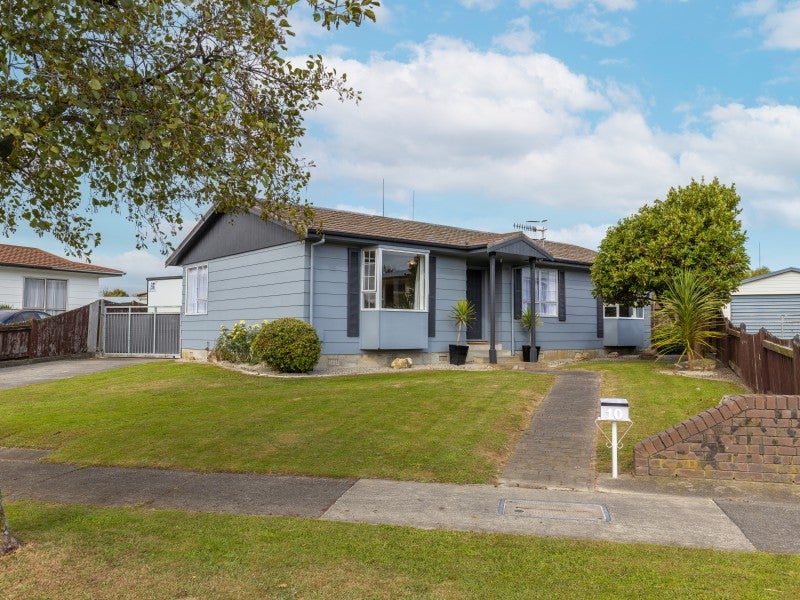 10 Cumberland Place, Kelvin Grove, Palmerston North - Carousel 1