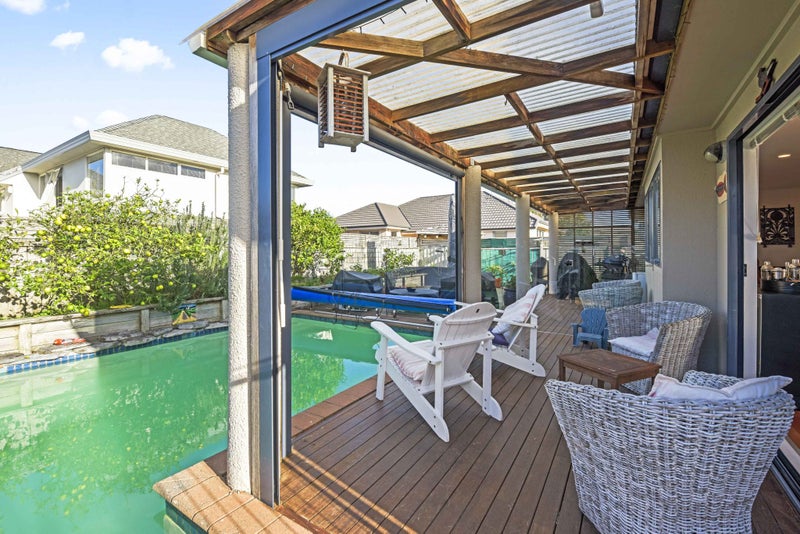 1/66 Browns Bay Road, Rothesay Bay, Auckland - Carousel 2