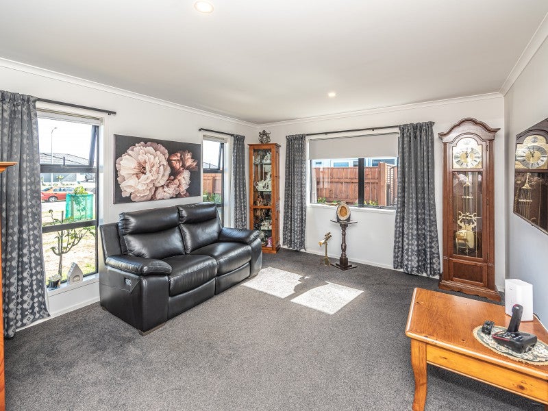 20 Magnolia Crescent, Tawhero, Whanganui - Carousel 2