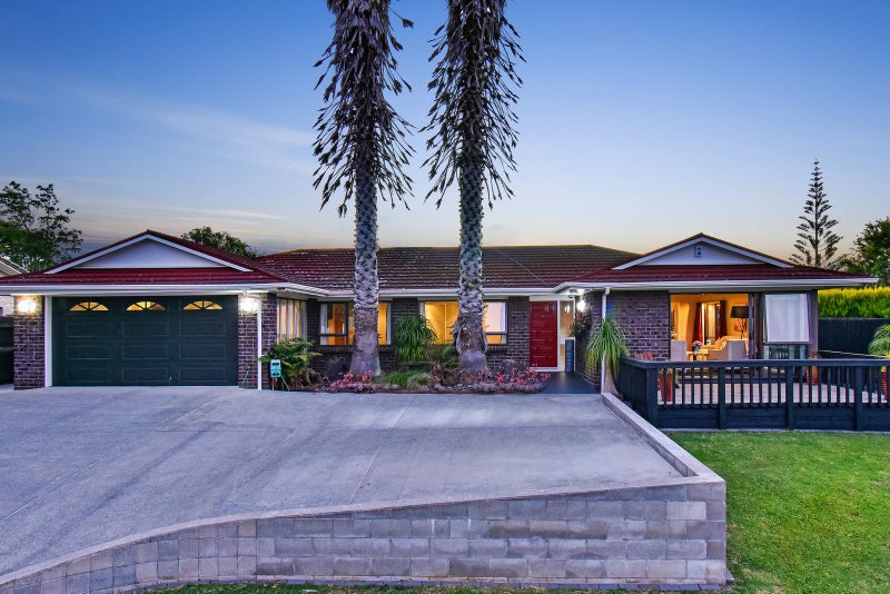 6 Estelle Place, Farm Cove, Auckland - Carousel 1