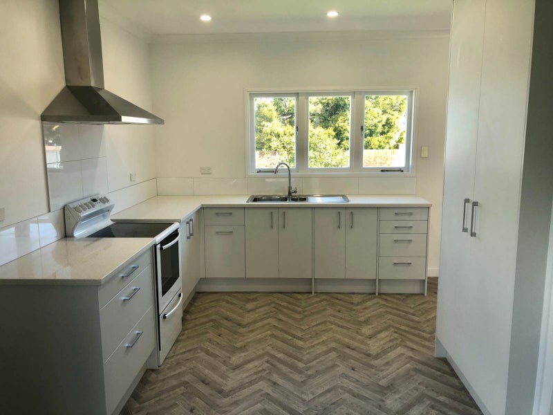 24 Rewi Road, Royal Oak, Auckland - Carousel 2