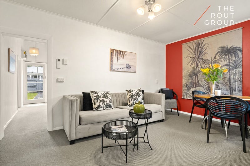 8 Coburn Avenue, North East Valley, Dunedin - Carousel 2