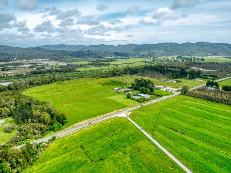 365 Taylorville Road, COAL CREEK, GREYMOUTH - Carousel 21