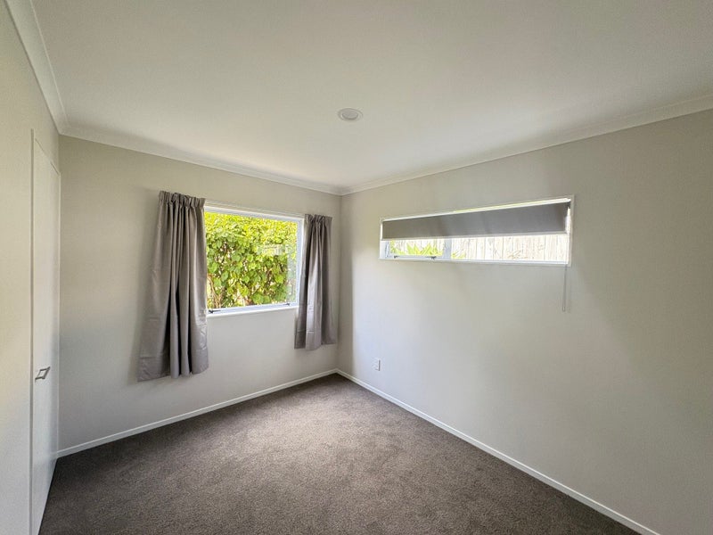 13 Barnfield Place, Glendene, Auckland - Carousel 14